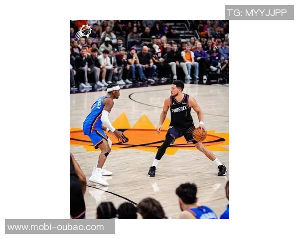 布克上半场表现平平难以支撑球队14投6中仅得17分三分球全失